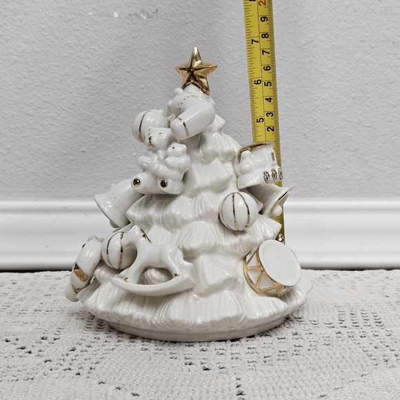 Mikasa White and Gold Christmas Tree Musical Figurine Sankyo Movement - Picture 5 of 9
